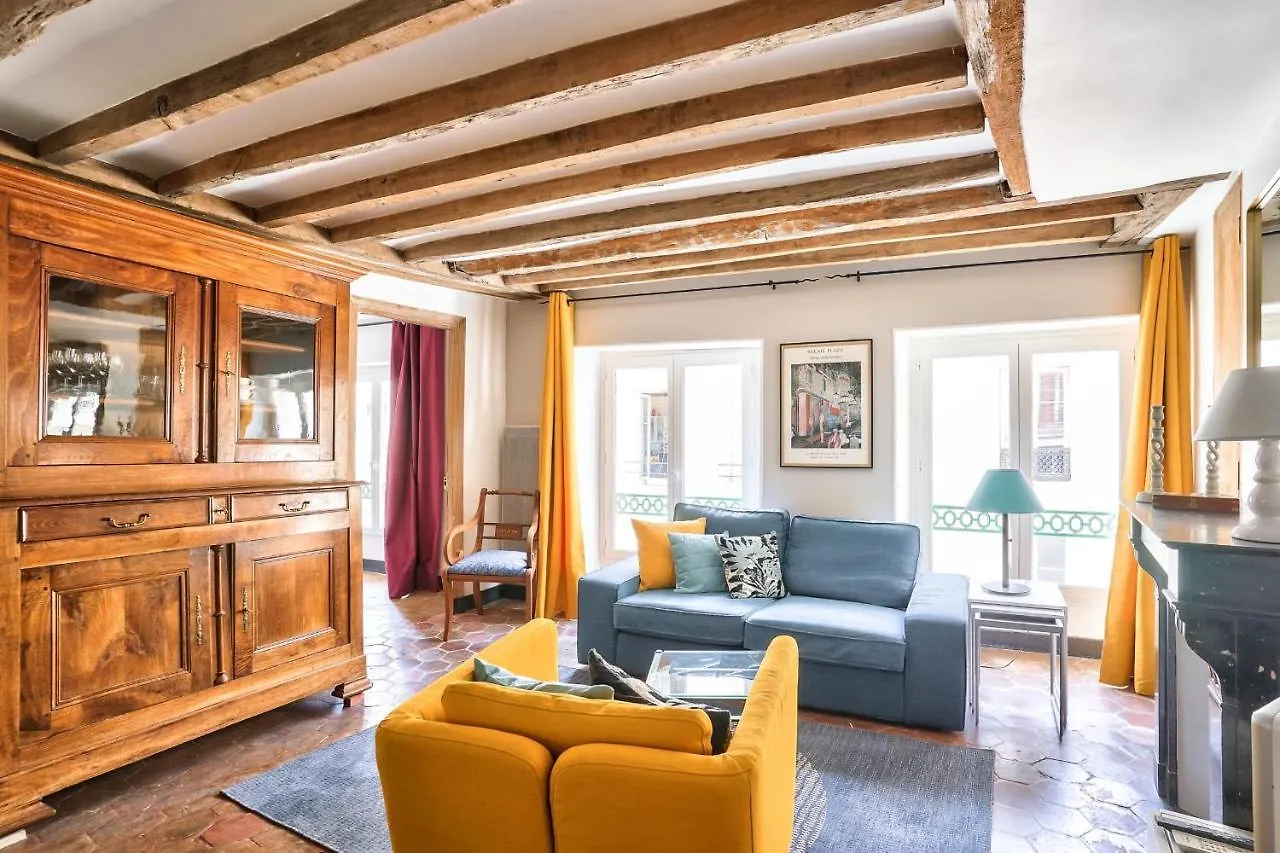 Guestready - Exquisite Apartment At 3º Arr Paryż 0*,  Francja