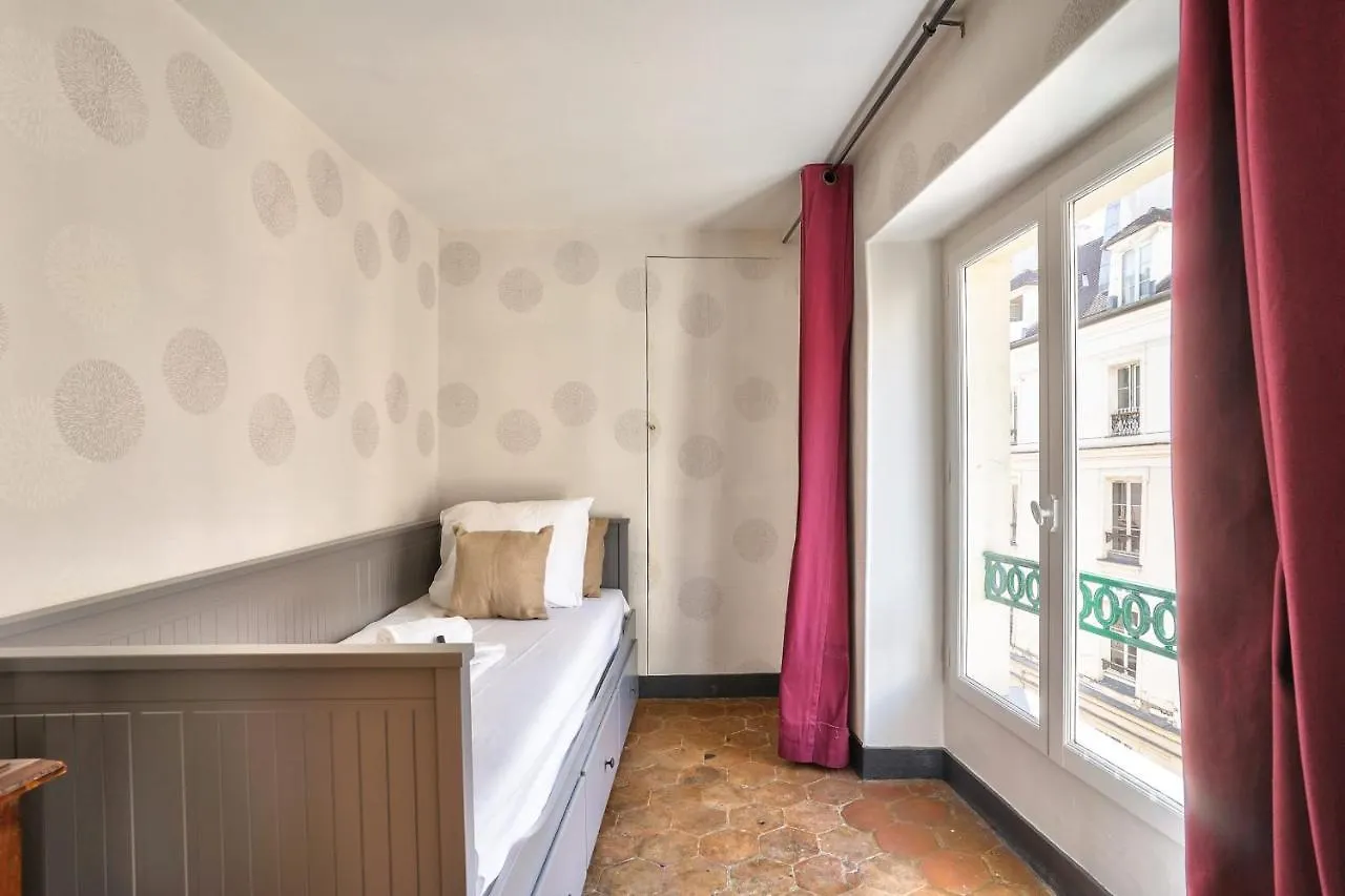 Guestready - Exquisite Apartment At 3º Arr Paryż 0*,  Francja